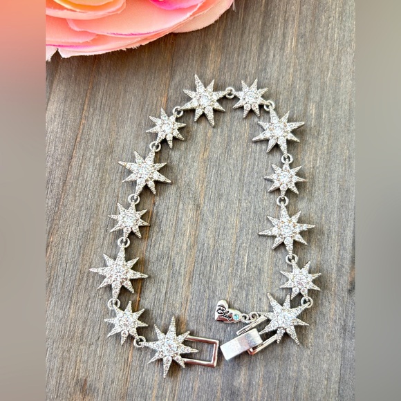 Betsey Johnson Stars Bling Silver Bracelet Shimmery - Picture 1 of 9